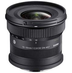 Professional camera lens for landscapes and portraits in Pakistan