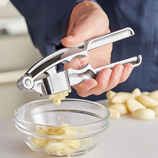 Stainless Steel Manual Operate Garlic Press